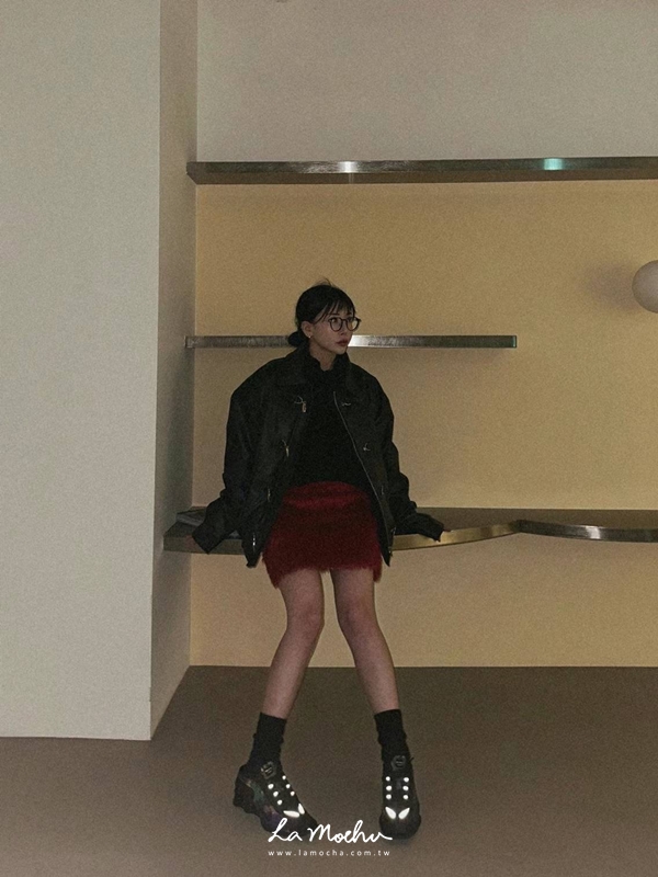 長毛側拉鍊短裙